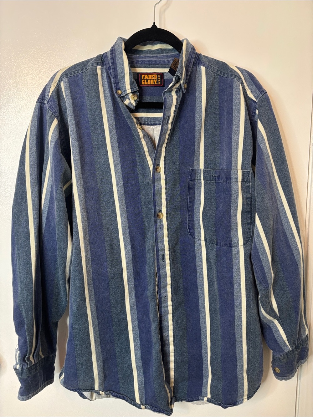 VTG Faded Glory Men’s Vertical Blue and White Striped Button-Down Shirt